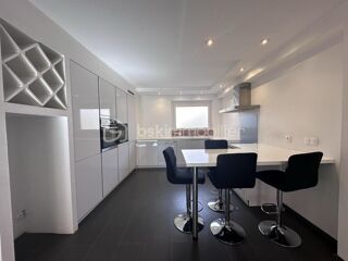  Appartement à louer 3 pièces 69 m²