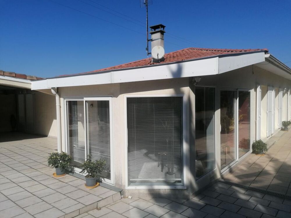 Vente Maison Maison À Vendre + Atelier de 70 m² + double garage de 37 m² Prignac et marcamps