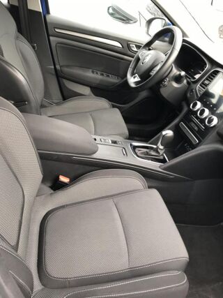M&eacute;gane PLUG IN 160 BUSINESS 2022 occasion 38160 Chatte