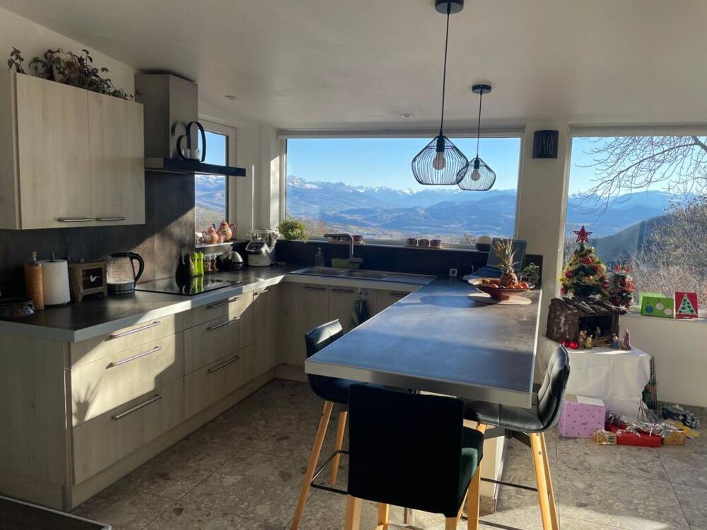 � vendre  Propri�t�/ch�teau Manteyer (05400)