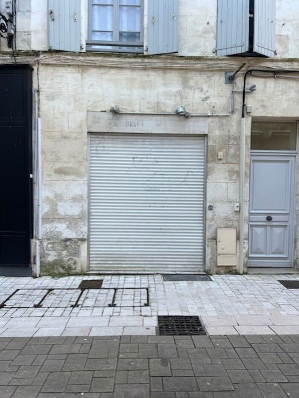   Dpt Charente Maritime (17), � vendre SAINTES Locaux d'activit� 