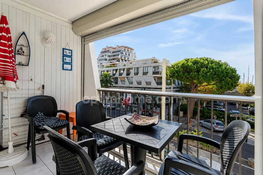 Vente Appartement LA GRANDE-MOTTE (34280) – STUDIO CABINE AVEC COIN NUIT – 31,59 M² – BALCON – VUE MER & PORT – EXPOSITION SUD – ASCENSEUR La grande motte