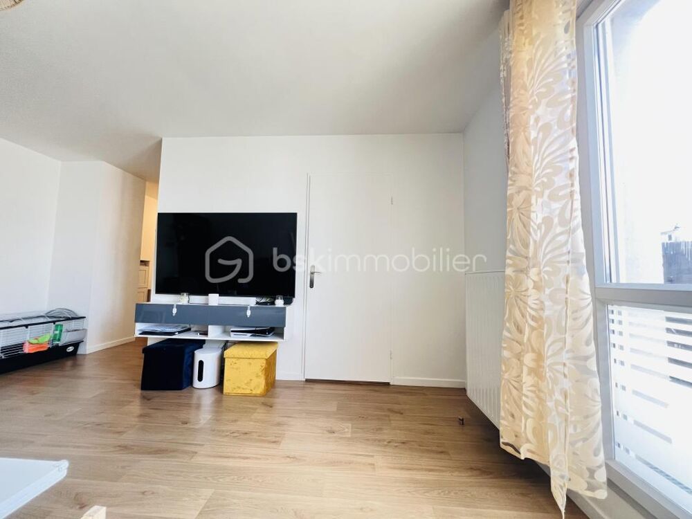 APPARTEMENT T3 63 m² /Balcon / Parking /Année construction 2016