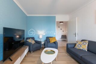  Appartement à louer 5 pièces 111 m²