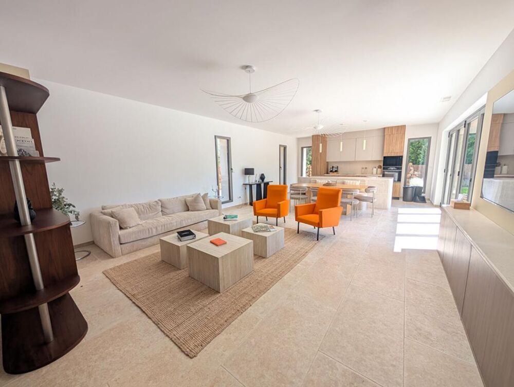 Vente Maison Gordes - Élégante maison contemporaine de 175 m² avec piscine Gordes