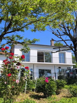  Proprit/chteau  vendre 7 pices 200 m