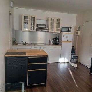  Appartement à louer 2 pièces 32 m²