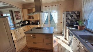 Vente Maison Charmante demeure familiale avec piscine, jardin et beaux volumes Grezieu la varenne
