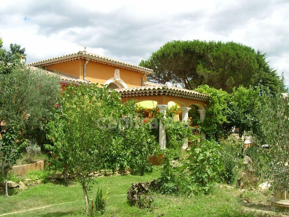 Maison à vendre 6 pièces 187 m2 ,terrain env.1483 m2 TRESQUES (30)