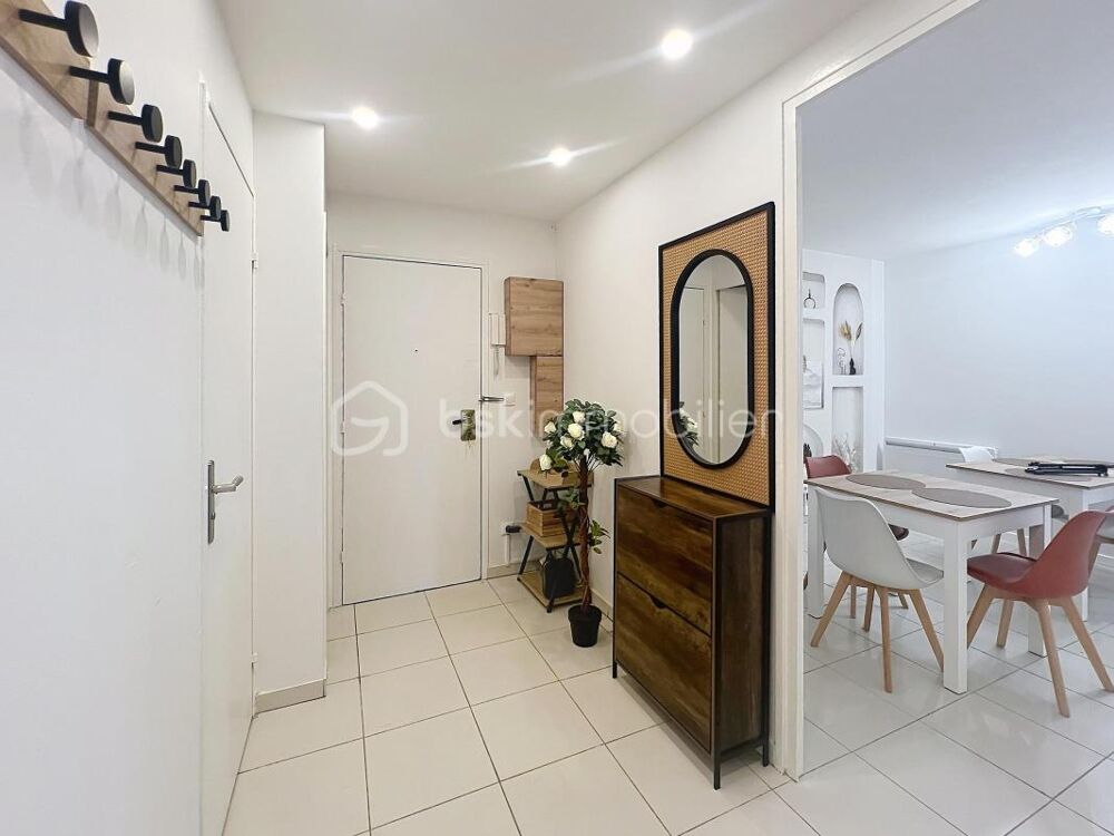RARE EVRY-APPARTEMENT 5 PIECES 93 m2 REFAIT A NEUF