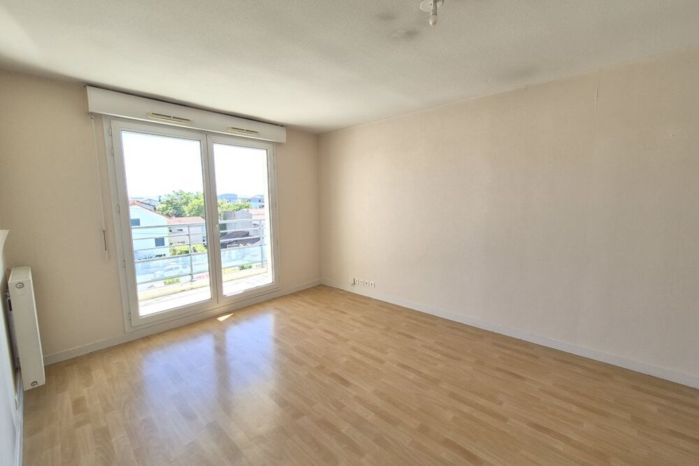 RESIDENCE MOZART - APPARTEMENT 2 PIECES - RUE DE BLANZAT / MAISON DES SPORTS
