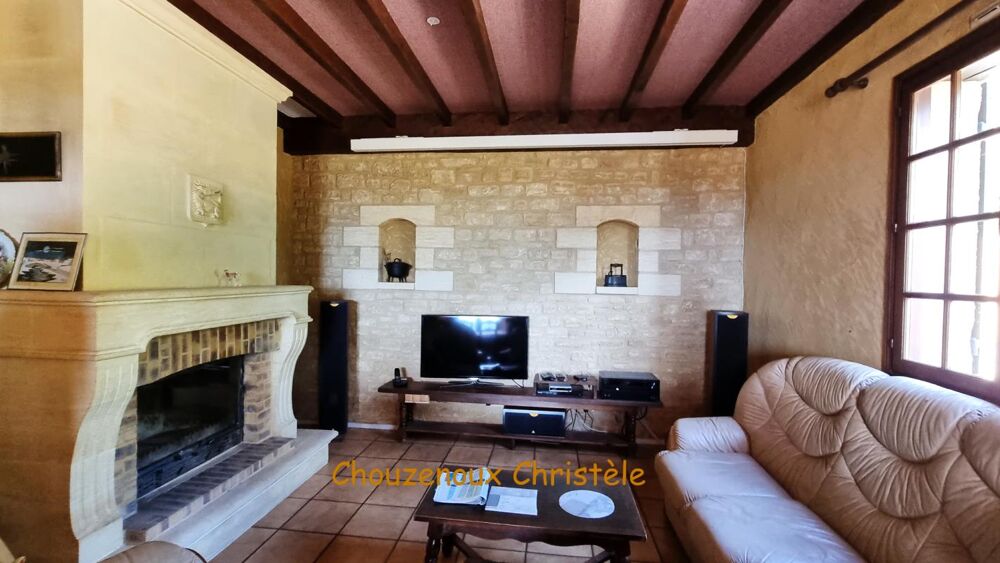 24200 Sarlat La Caneda :Maison et gîte, dépendances et piscine sur 5000m²