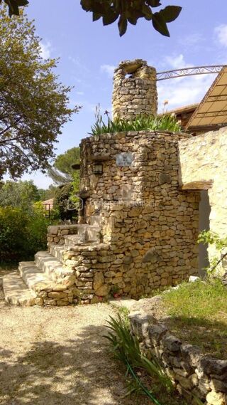  Maison  vendre 8 pices 206 m