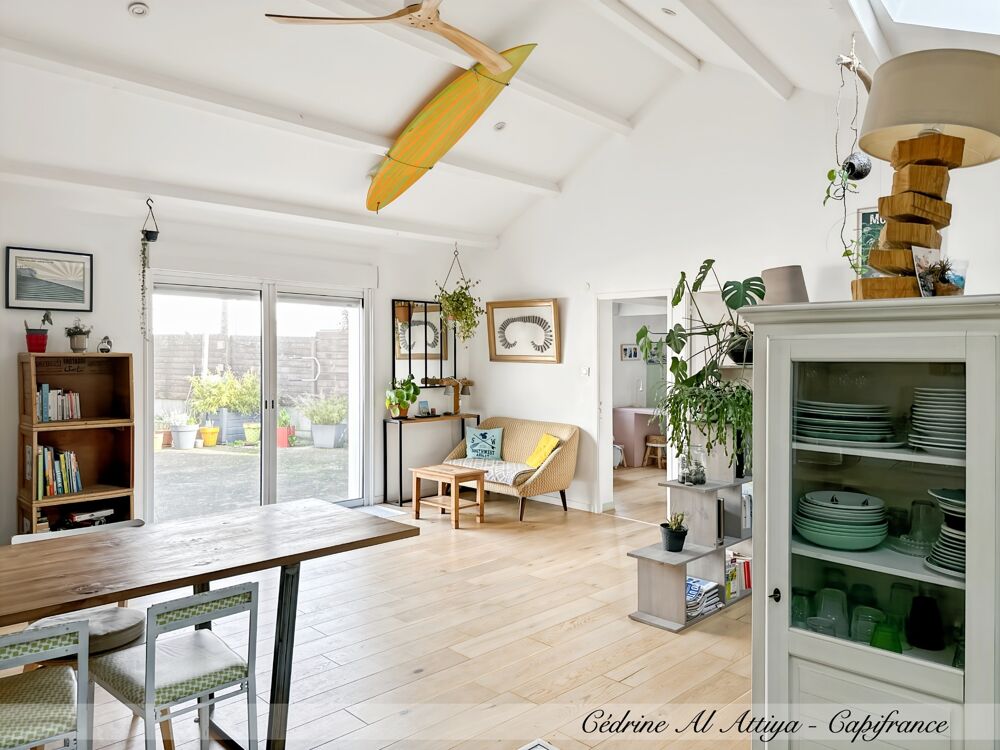 Vente Maison Maison à vendre à La Rochelle, 135 m² de plain-pied, avec jardin, garage et cave La rochelle