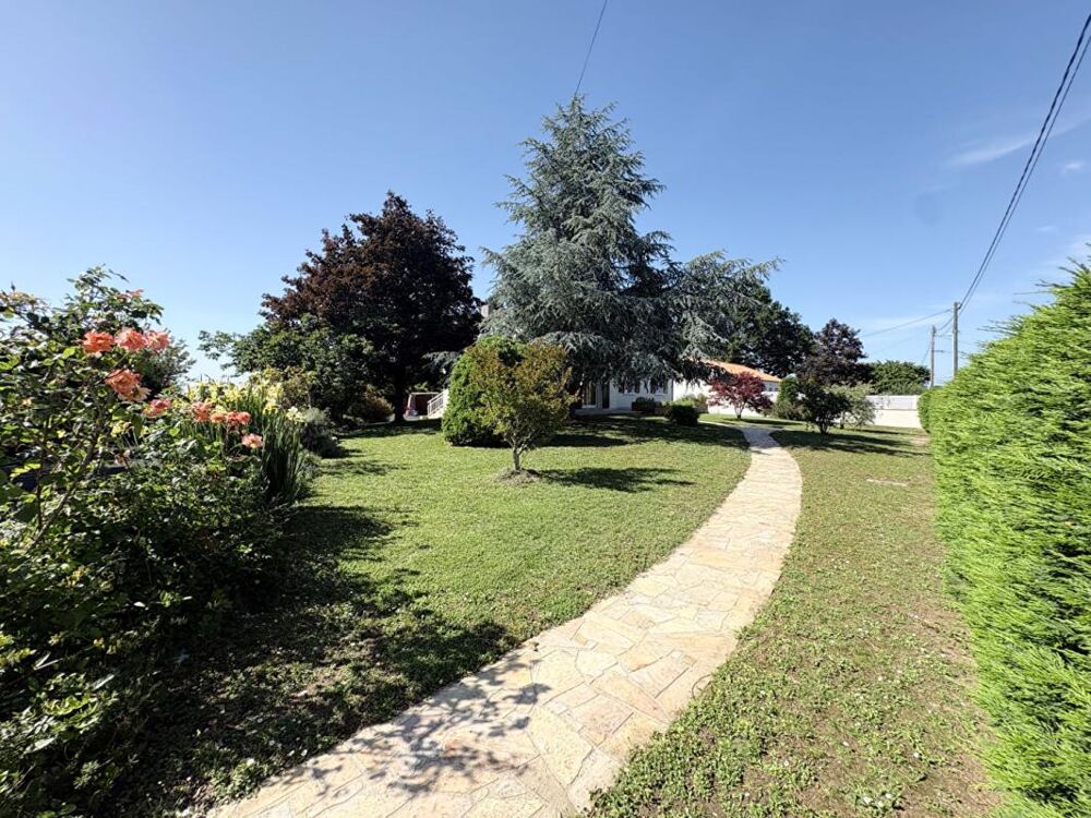 Maison de plain pied sur sous-sol 2 000 m²