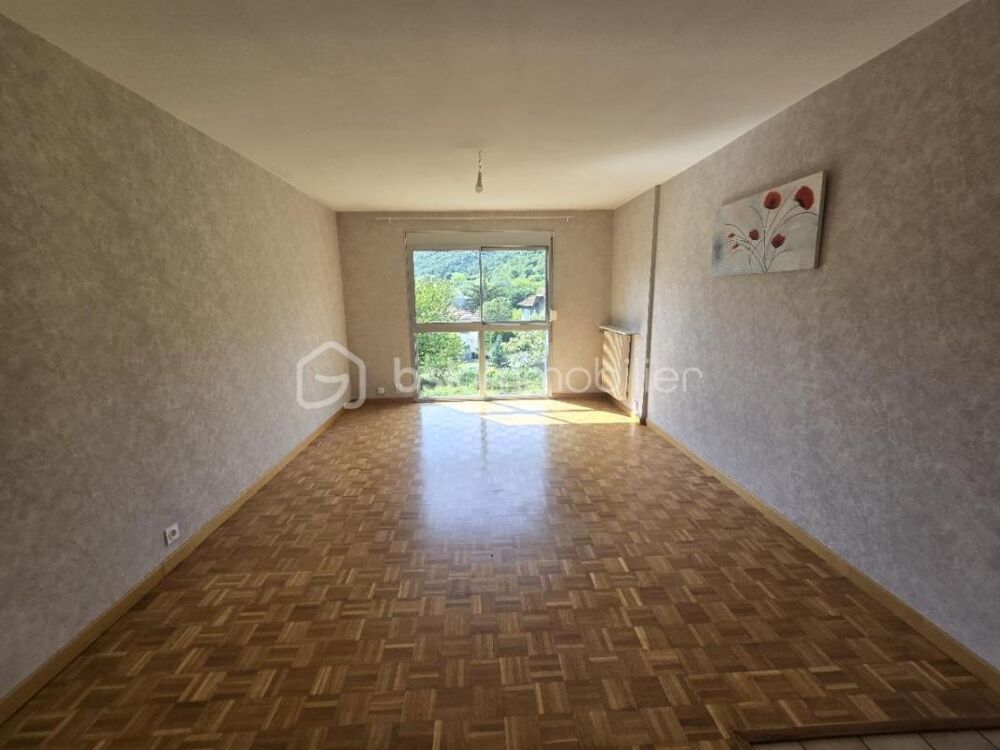 ? T2 lumineux avec balcon, vue imprenable sur un parc arboré  Résidence prisée Les Archers à Vizille