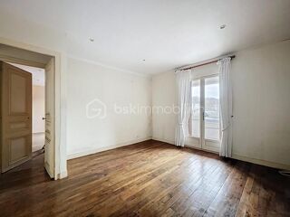  Maison � vendre 5 pi�ces 215 m�