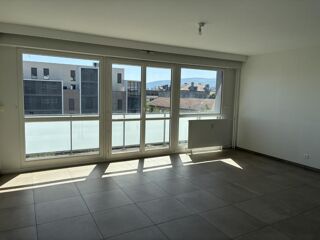  Appartement à louer 2 pièces 63 m²