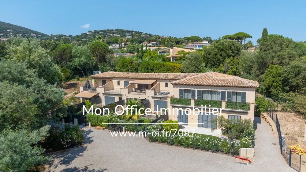 Référence : 7097-LES - APPARTEMENT RÉNOVÉ À 100M DE LA MER T4 AVEC TERRASSE ET PARKINGS RÉSIDENCE CALME À GRIMAUD BEAUVALLON