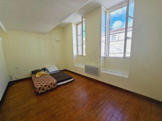  Immeuble à vendre 5 pièces 98 m² Saint jean d angely