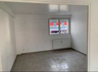  Appartement à louer 3 pièces 84 m²