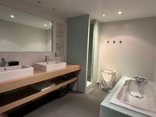  Appartement � vendre 3 pi�ces 108 m�