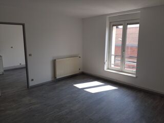  Appartement à louer 4 pièces 81 m²