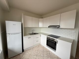  Appartement à louer 2 pièces 45 m²