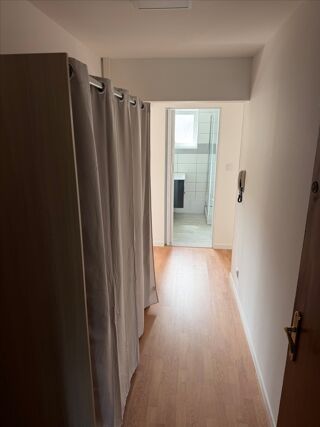  Appartement à louer 1 pièce 30 m²