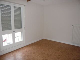 Appartement à louer 3 pièces 70 m²
