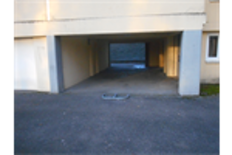  Parking / Garage � louer 