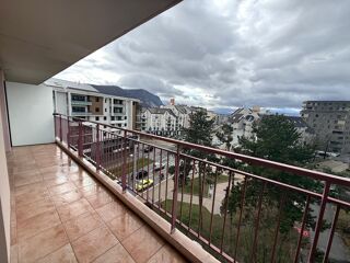  Appartement à louer 2 pièces 45 m²