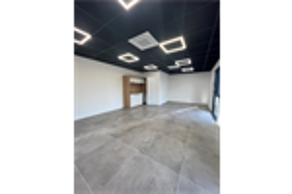   Local Neuf de 36m² à VAUGNERAY 