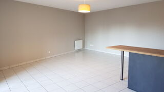  Appartement à louer 2 pièces 57 m²