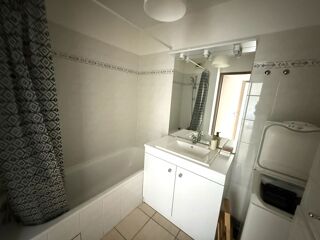 Appartement à louer 2 pièces 40 m²