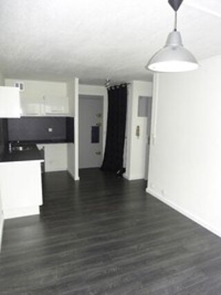  Appartement à louer 2 pièces 32 m²
