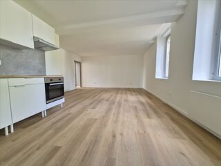  Appartement à louer 3 pièces 70 m²