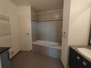  Appartement à louer 1 pièce 35 m²