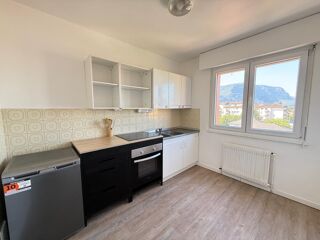 Appartement à louer 2 pièces 46 m²