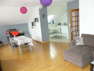  Appartement à louer 3 pièces 79 m²