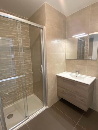  Appartement à louer 2 pièces 43 m²