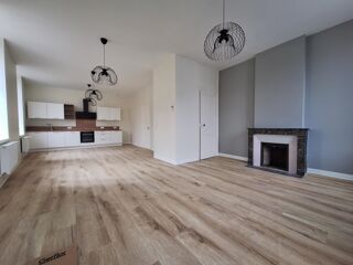  Appartement à louer 4 pièces 97 m²