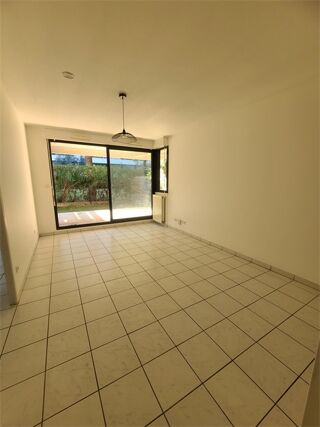 Location Appartement F2 avec Jardin et Parking - Quartier RICHTER Montpellier