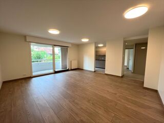  Appartement à louer 4 pièces 91 m²