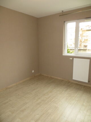  Appartement à louer 3 pièces 69 m²