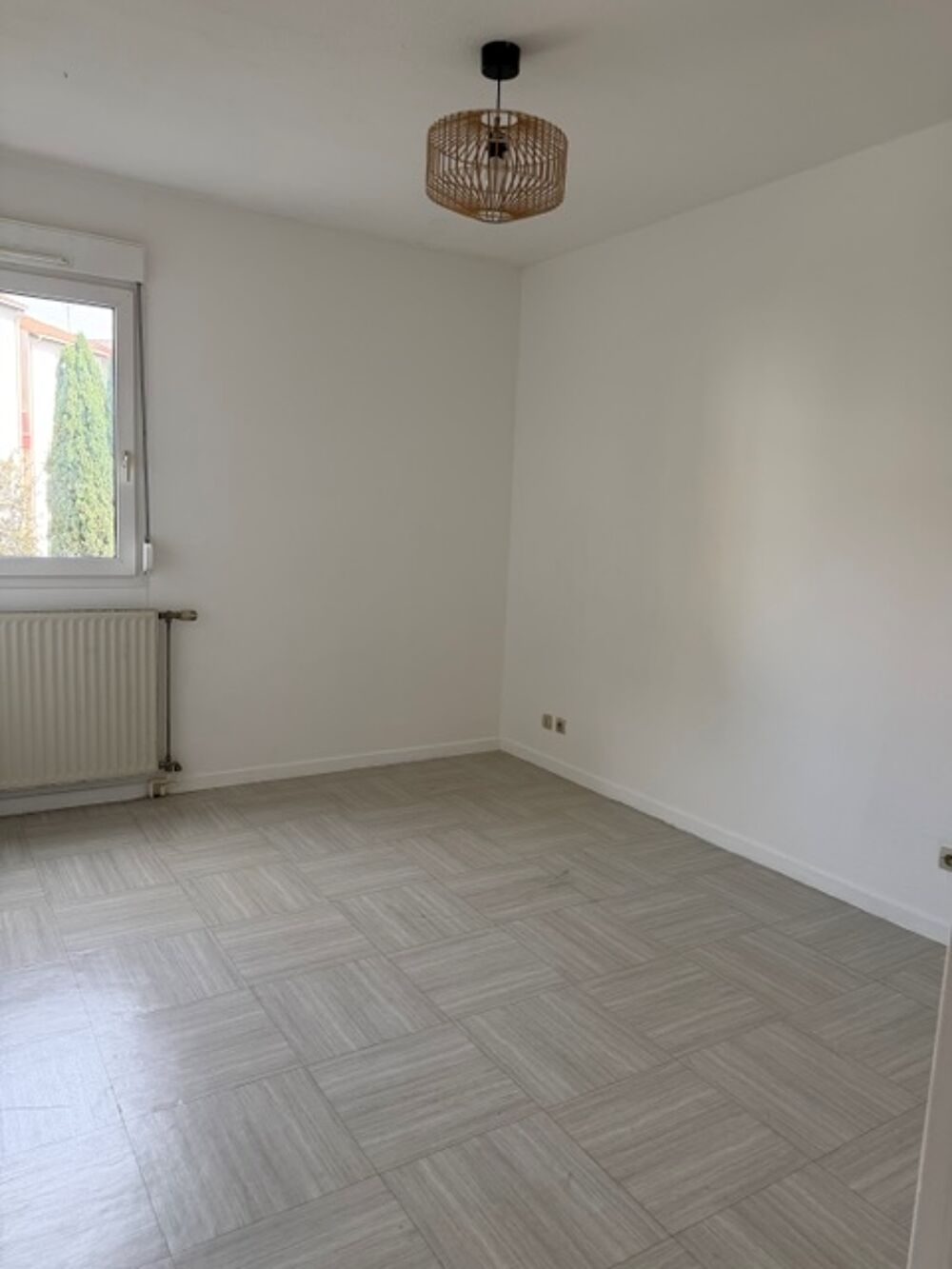 Location Appartement Grand F2 Climatisé avec GARAGE - Quartier Croix-d'Argent Montpellier