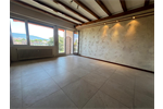  Appartement à louer 3 pièces 77 m²