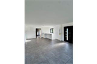  Appartement à louer 5 pièces 150 m²