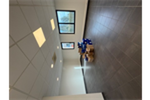 Bureau de 38 m&sup2; en rez-de-chauss&eacute;e avec stationnement 526 69670 Vaugneray