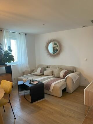  Appartement à louer 4 pièces 65 m²